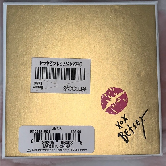 NWT BETSY JOHNSON Bracelet Set. - Picture 5 of 8